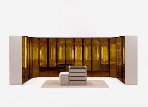 DRESSING ROOM