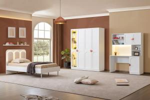 SARDES YOUNG ROOM